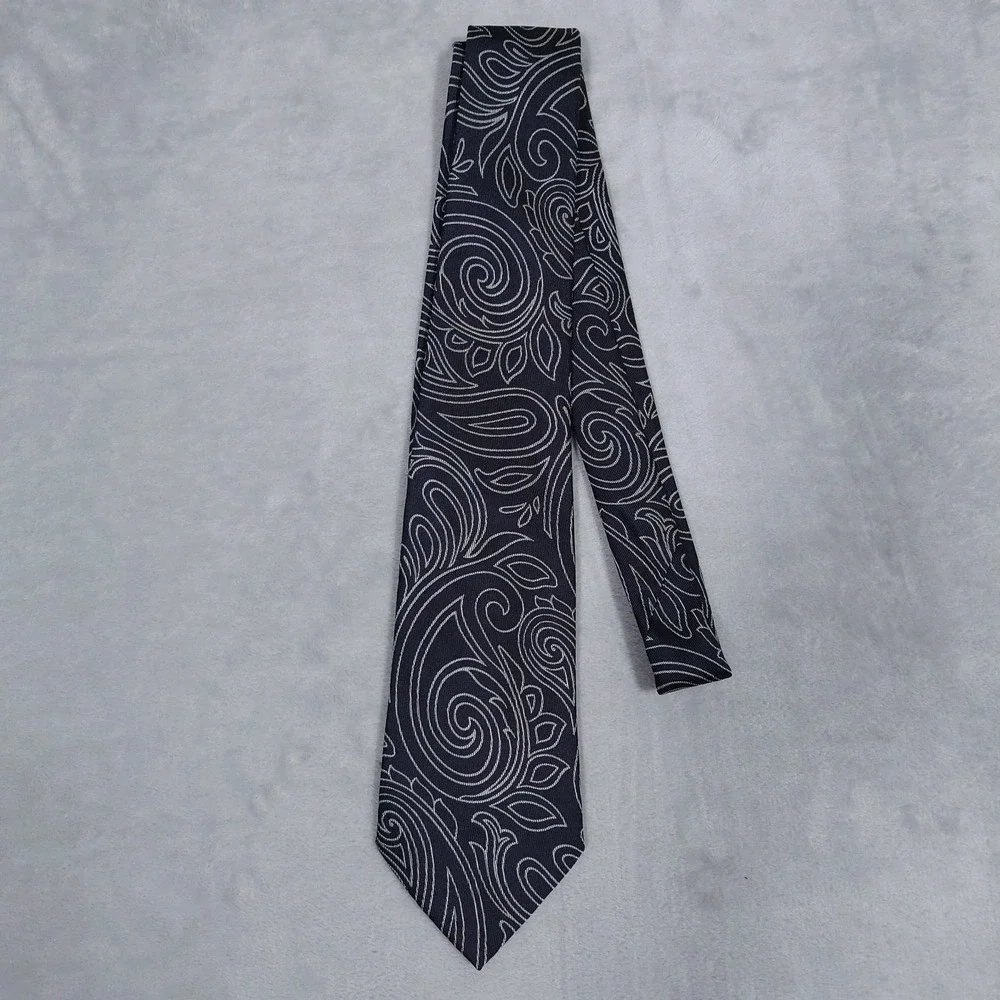 Giorgio Armani Vintage Paisley Silk Tie Navy Blue Silver Made In Italy Mens